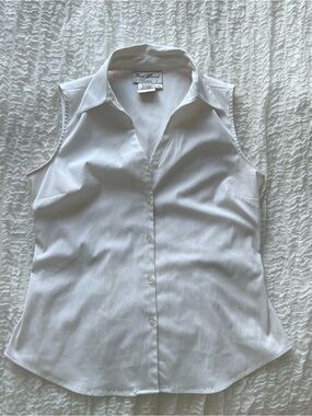 Fred David Petite Sleeveless Collared Button Up Top White PS